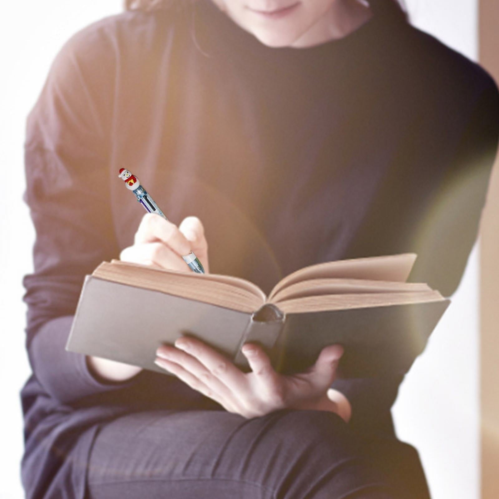 Christmas 6 Color Touch Ballpoint Pen Santa 6 Color Pen Random 0.5 inches in diameter