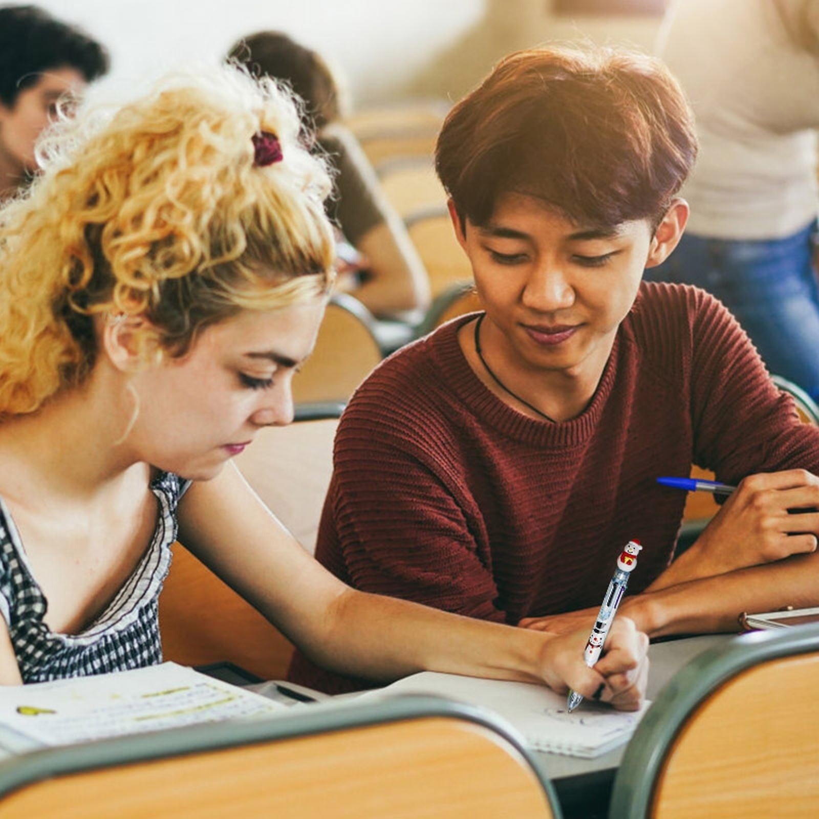 Christmas 6 Color Touch Ballpoint Pen Santa 6 Color Pen Random 0.5 inches in diameter